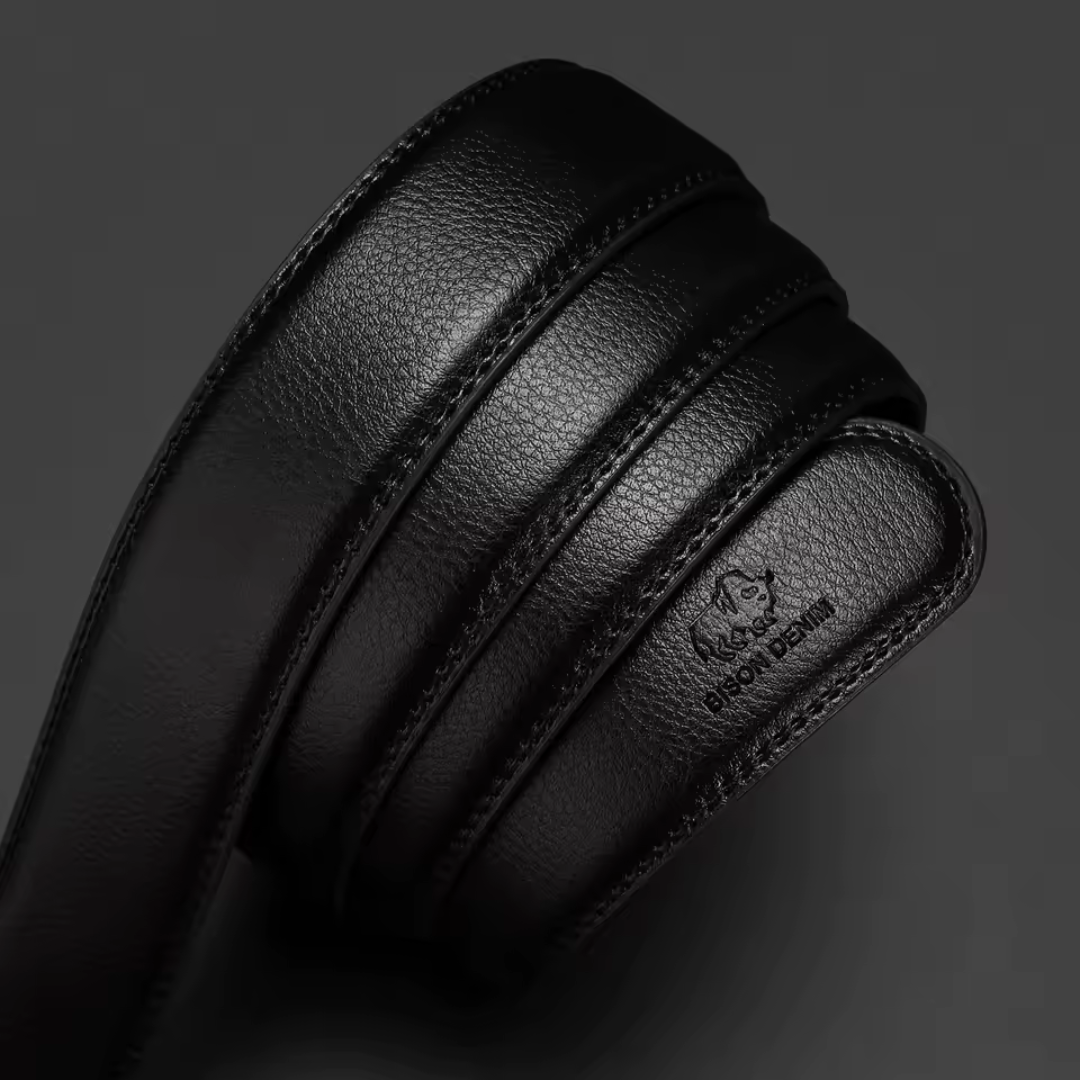 Cinto Elegante em Couro com Fivela Personalizada
