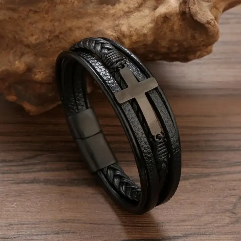 Pulseira Crucifixo em Couro
