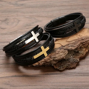 Pulseira de Couro com Crucifixo