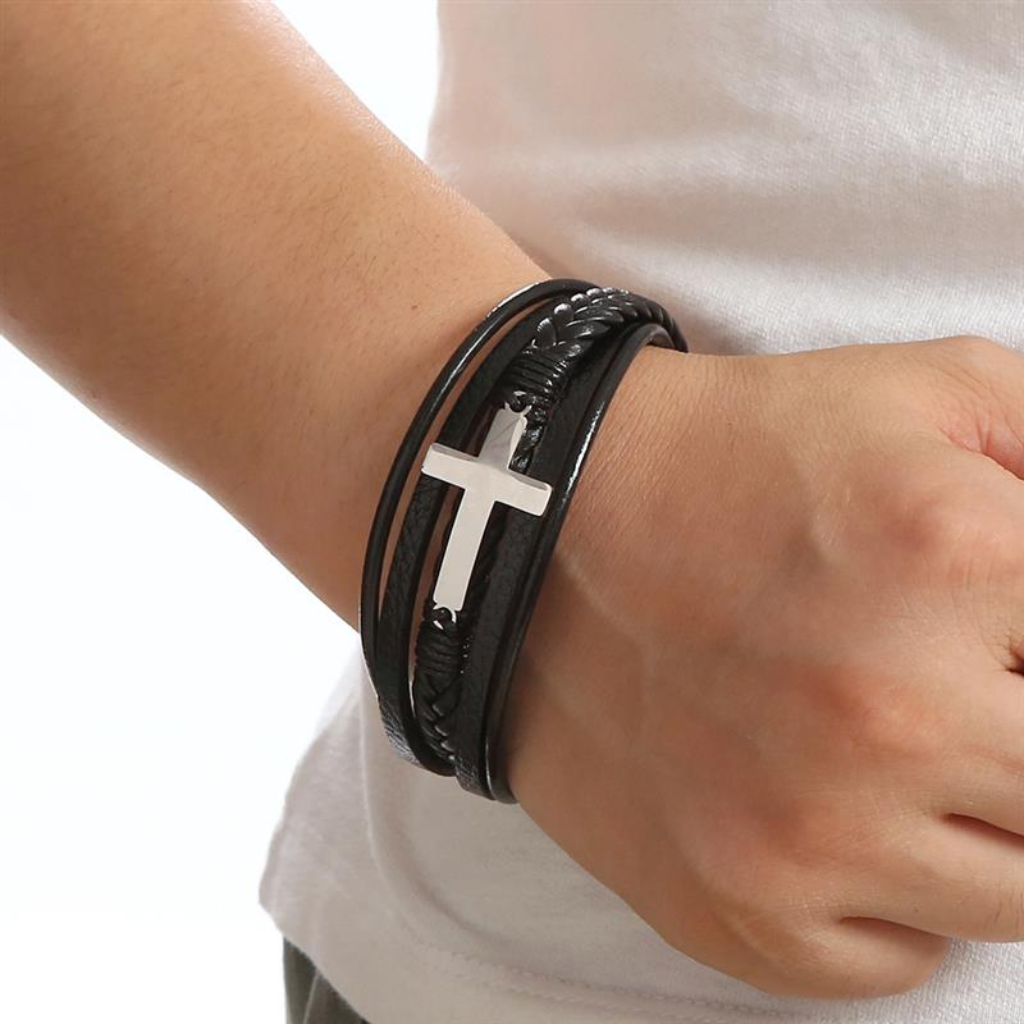 Pulseira de Couro com Crucifixo